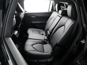 Внедорожник Toyota Highlander 2026 года, 5630000 рублей, Тюмень