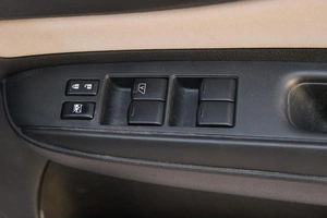 Хетчбэк Nissan Note 2018 года, 1179000 рублей, Омск
