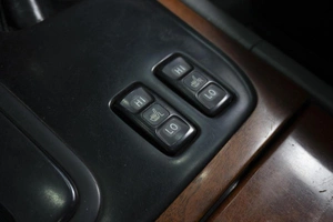 Внедорожник Lexus LX 2001 года, 1590000 рублей, Омск