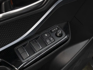 Внедорожник Toyota C-HR 2020 года, 2830000 рублей, Омск