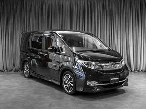 Минивэн Honda Stepwgn Spada 2015 года, 1849000 рублей, Тюмень