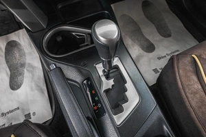 Внедорожник Toyota RAV4 2016 года, 2399000 рублей, Барнаул