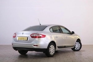 Седан Renault Fluence 2011 года, 749000 рублей, Омск