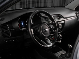 Седан Kia Rio 2017 года, 1339000 рублей, Тюмень