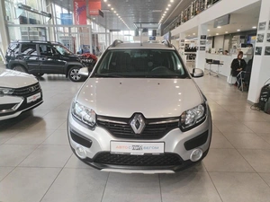 Хэтчбек Renault Sandero 2017 года, 1200000 рублей, Орёл