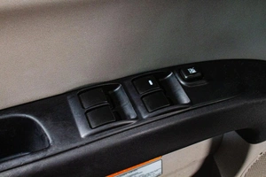 Пикап Mitsubishi L200 2011 года, 1199000 рублей, Сургут