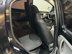 Хетчбэк Peugeot 107 2010 года, 497000 рублей, Красноярск