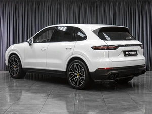 Внедорожник Porsche Cayenne 2021 года, 9626000 рублей, Тюмень