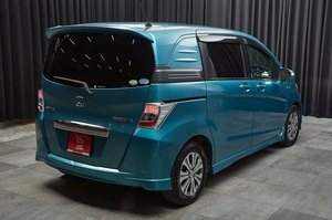 Минивэн Honda Freed 2012 года, 999000 рублей, Красноярск