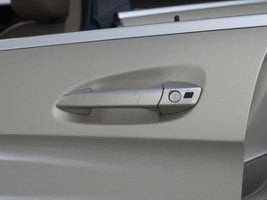 Седан Mercedes-benz CLS-класс 2012 года, 2498999 рублей, Москва