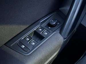 Внедорожник Volkswagen Tiguan 2021 года, 3179000 рублей, Ижевск