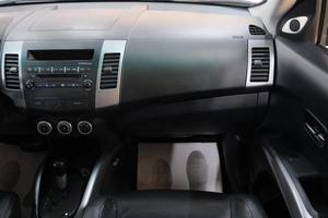 Внедорожник Mitsubishi Outlander 2008 года, 1319000 рублей, Омск