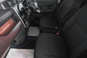 Минивэн Toyota Roomy 2018 года, 969000 рублей, Кемерово