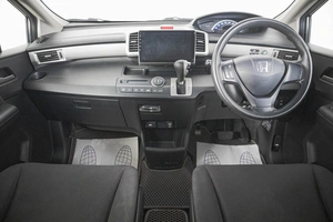 Минивэн Honda Freed 2011 года, 1009000 рублей, Кемерово