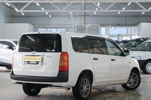 Универсал Toyota Succeed 2008 года, 689000 рублей, Омск