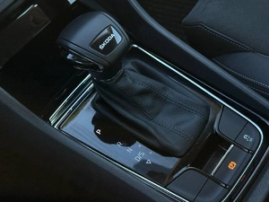 Внедорожник Skoda Karoq 2020 года, 2399000 рублей, Ижевск