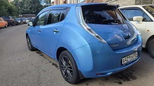 Хетчбэк Nissan Leaf 2013 года, 1299000 рублей, Красноярск