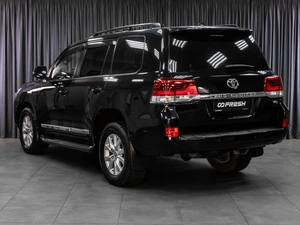 Внедорожник Toyota Land Cruiser 2016 года, 5099000 рублей, Тюмень
