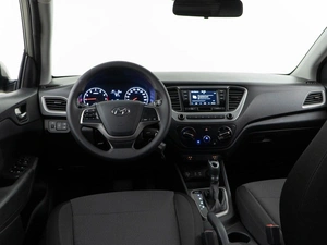 Седан Hyundai Solaris 2018 года, 1373444 рублей, Москва