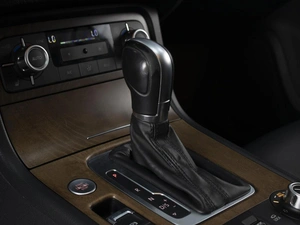 Внедорожник Volkswagen Touareg 2014 года, 2390000 рублей, Омск