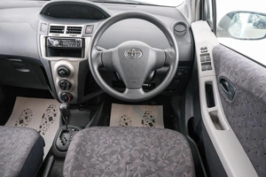 Хетчбэк Toyota Vitz 2010 года, 739000 рублей, Красноярск