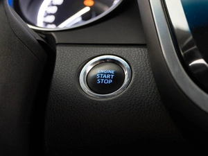 Седан Toyota Camry 2018 года, 2937444 рублей, Москва