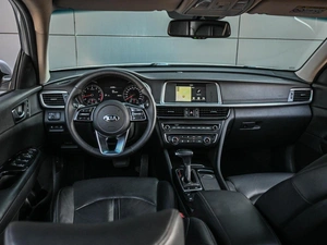 Седан Kia Optima 2019 года, 1939000 рублей, Кирилловка