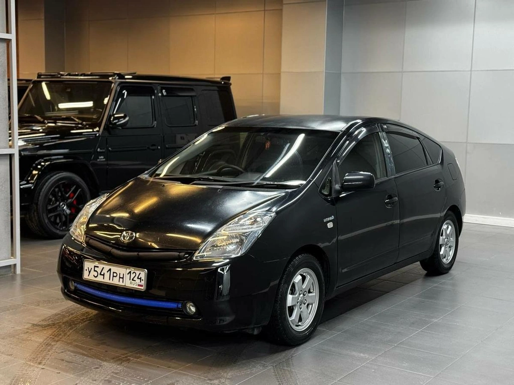 Лифтбек Toyota Prius 2010 года, 897000 рублей, Красноярск