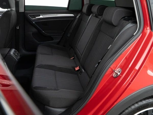 Универсал Volkswagen Golf 2019 года, 2491046 рублей, Москва