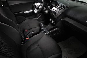 Хетчбэк Kia Rio 2013 года, 819000 рублей, Сургут