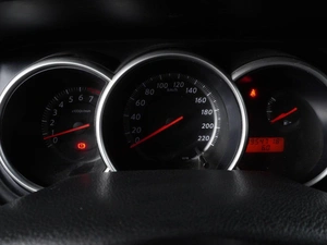 Хетчбэк Nissan Tiida 2010 года, 598000 рублей, Минеральные Воды