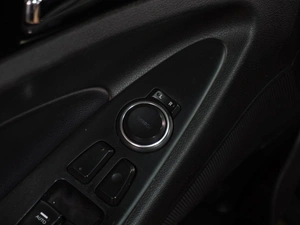 Седан Hyundai Sonata 2010 года, 929000 рублей, Воронеж
