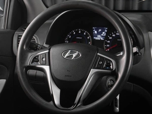Седан Hyundai Solaris 2013 года, 829000 рублей, Тюмень