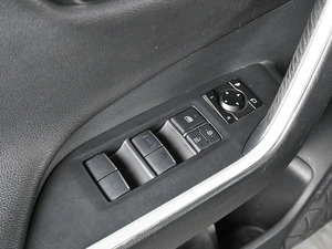 Внедорожник Toyota RAV4 2019 года, 3069000 рублей, Ростов-на-Дону