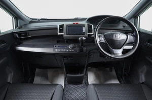 Минивэн Honda Freed 2014 года, 1299000 рублей, Новосибирск