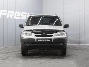 Внедорожник Chevrolet Niva 2015 года, 598000 рублей, Омск