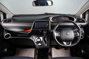 Минивэн Toyota Sienta 2016 года, 1529000 рублей, Тюмень