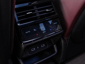 Внедорожник Geely Monjaro 2023 года, 3200000 рублей, Краснодар