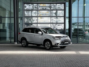 Внедорожник Mitsubishi Outlander 2018 года, 1999999 рублей, Уфа