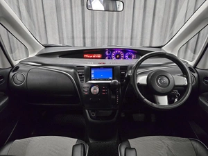 Минивэн Mazda Biante 2011 года, 1070000 рублей, Красноярск