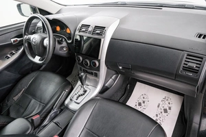 Седан Toyota Corolla 2013 года, 1089000 рублей, Красноярск