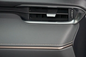 Внедорожник Toyota Venza 2023 года, 5190000 рублей, Красноярск