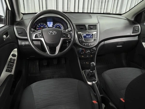 Седан Hyundai Solaris 2016 года, 938000 рублей, Ставрополь