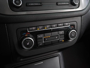 Внедорожник Volkswagen Tiguan 2010 года, 999000 рублей, Воронеж