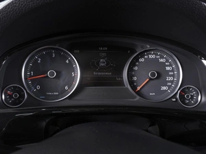 Внедорожник Volkswagen Touareg 2017 года, 3299000 рублей, Аксай