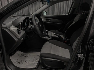 Седан Chevrolet Cruze 2011 года, 499000 рублей, Красноярск
