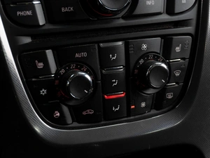 Хетчбэк Opel Astra 2010 года, 489000 рублей, Тюмень