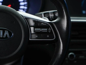 Седан Kia Optima 2019 года, 1999000 рублей, Москва