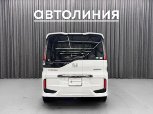 Минивэн Honda Stepwgn Spada 2016 года, 1770000 рублей, Красноярск