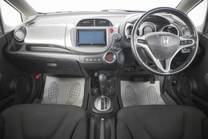 Хетчбэк Honda Fit 2012 года, 1039000 рублей, Кемерово